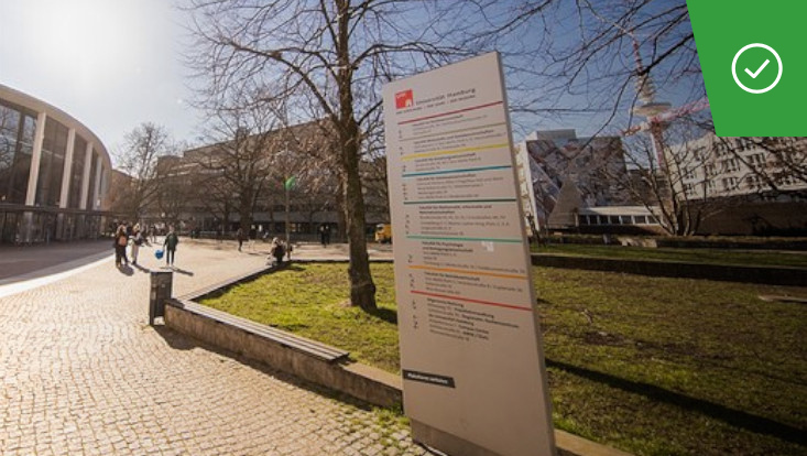 Universität Hamburg signpost